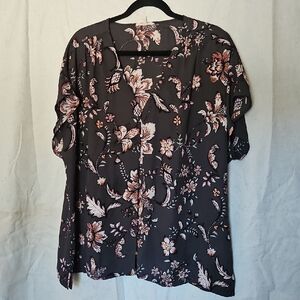 Maurices Gray Floral Blouse